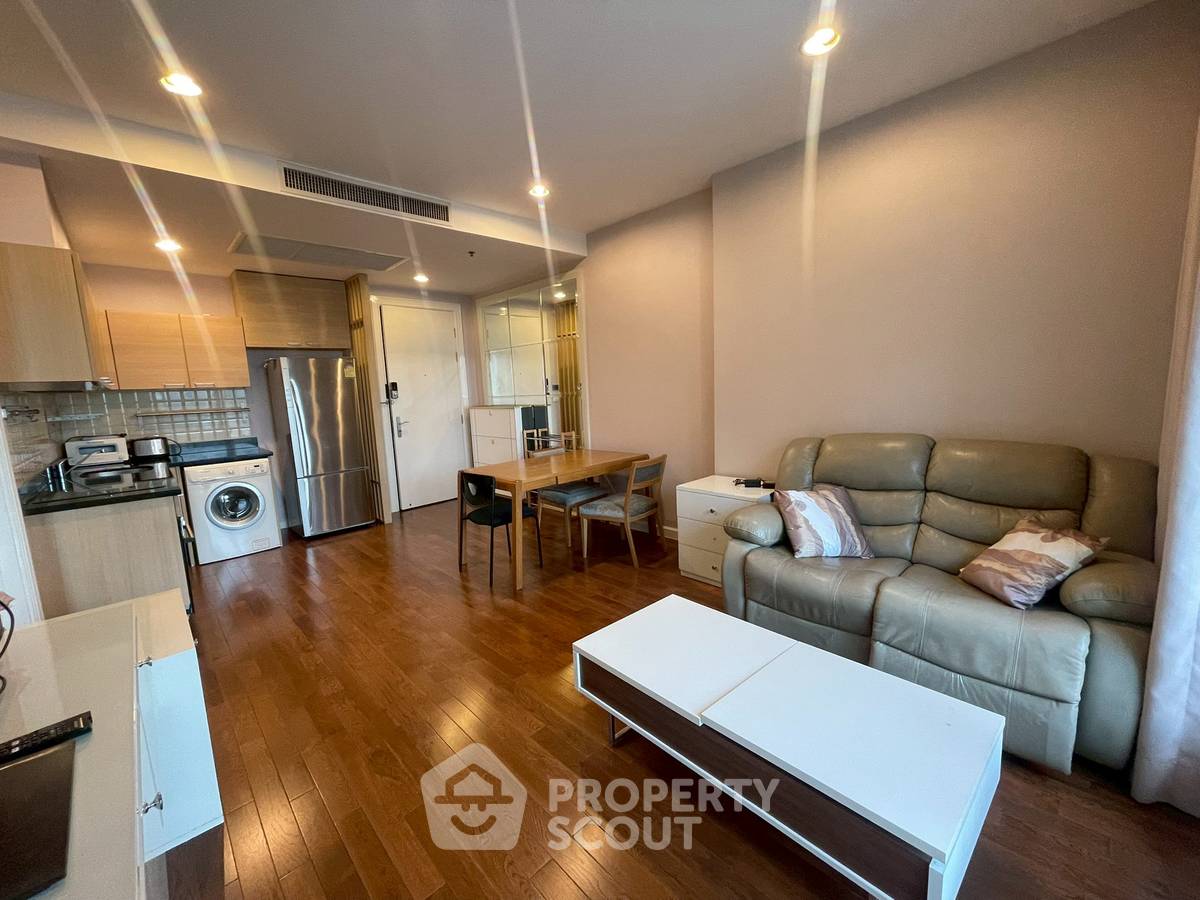 picture 1-BR Condo at The Address Chidlom near BTS Chit Lom (ID 2359706) - 3/9