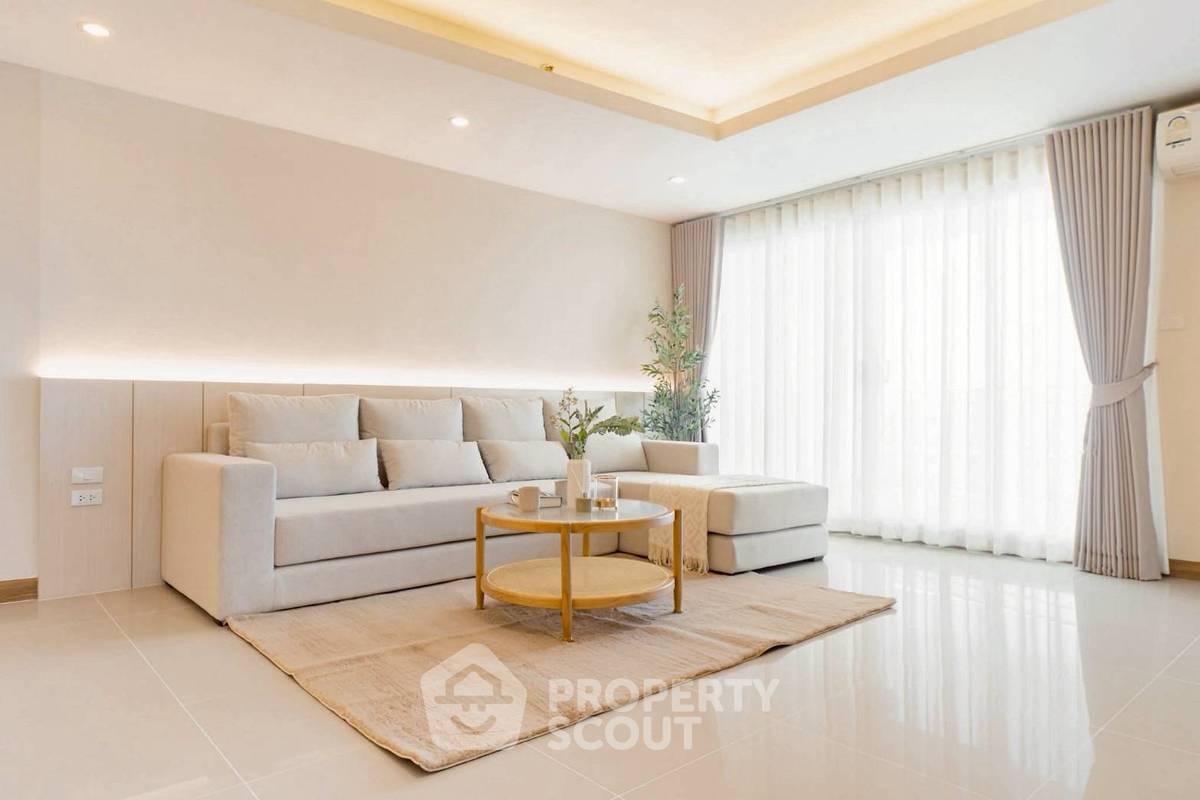picture 3-BR Condo at Supalai River Resort Charoen Nakhon in Samre (ID 2359872) - 2/20