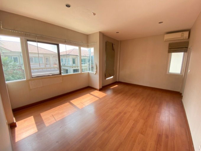 picture  Luxury 2-Story Detached House for Sale – Laddarom Elegance Ratchaphruek-Sathorn  - 7/17