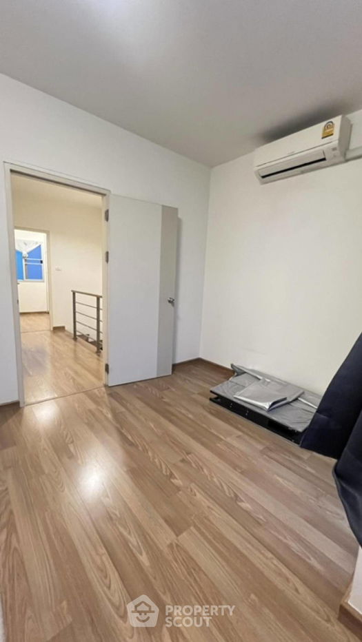 รูป ทาวน์เฮาท์ 3-ห้องนอน ใน บางพูด (ID 1755190) - รูปที่ 16/17