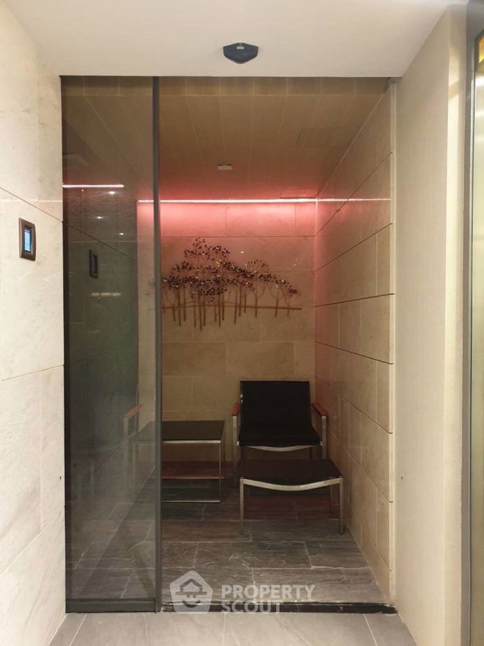 picture 1-BR Condo at The Emporio Place near BTS Phrom Phong (ID 672295) - 11/12