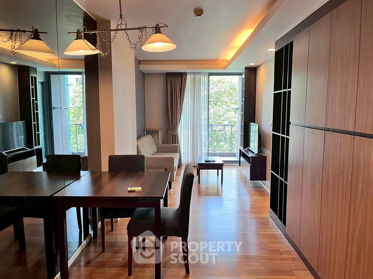 picture 1-BR Condo at Focus Ploenchit near BTS Nana (ID 2359828) - 1/11