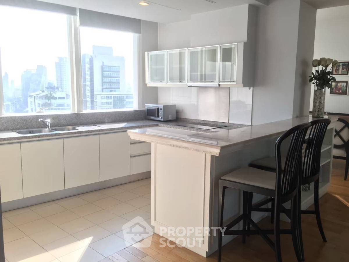 picture 2-BR Condo at Millennium Residence @ Sukhumvit Condominium near BTS Phrom Phong (ID 467480) - 5/8
