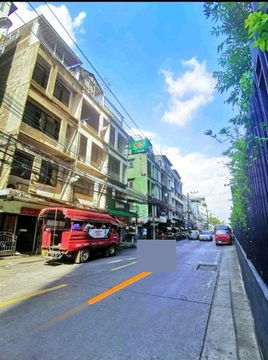 BTS Bang Chak 200 m., Lotus Sukhumvit 50 800 m. 4-story shophouse for rent 17sq.wa. 372sq.m.