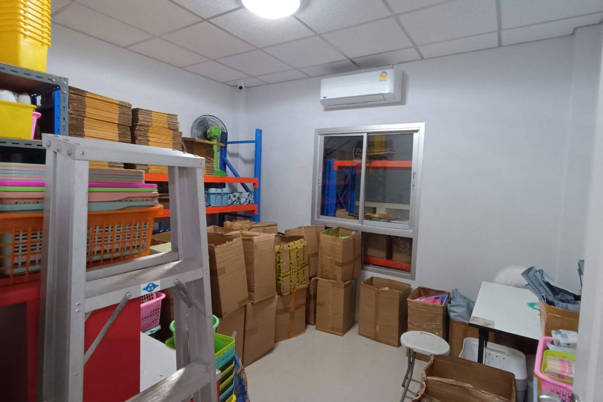 picture House for sale in Parami Village, Phutthamonthon Sai 5. Semi-detached house, 4 bedrooms, 3 bathrooms, fully extended, lots of usable space!! - 5/12
