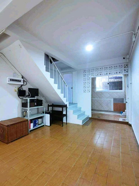 picture BTS Bang Chak 200 m., Lotus Sukhumvit 50 800 m. 4-story shophouse for rent 17sq.wa. 372sq.m. - 2/8