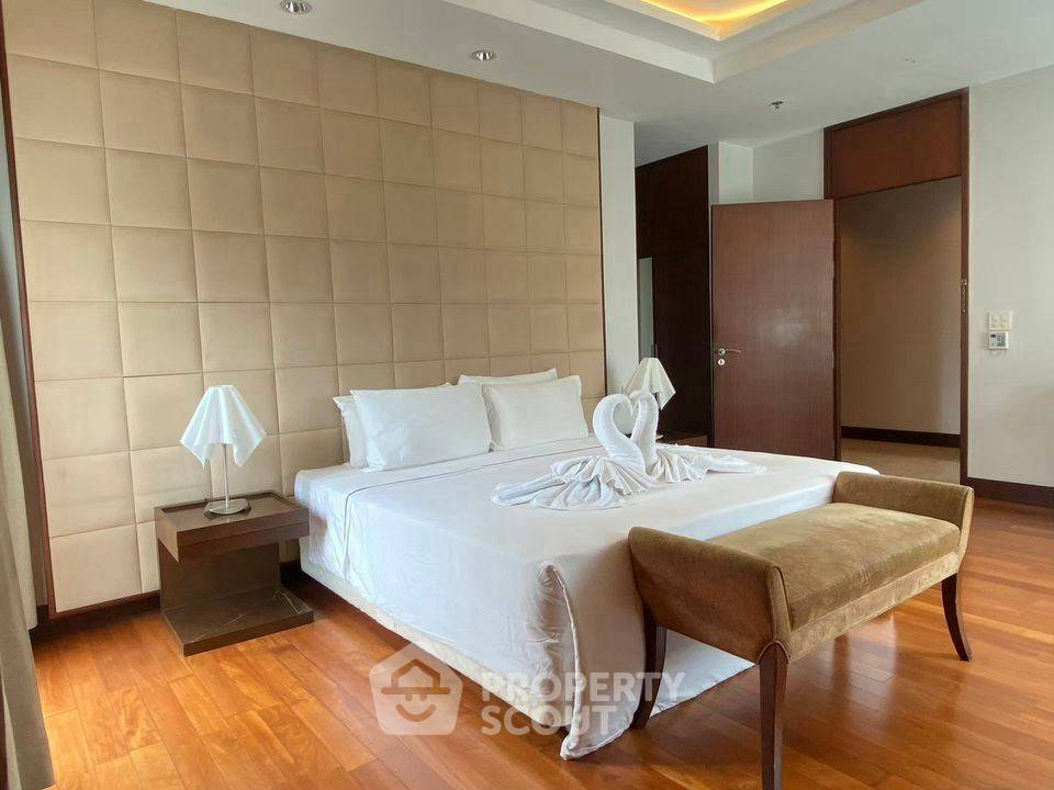 picture 4-BR Condo at Royal Residence Park near BTS Phloen Chit (ID 2359338) - 6/19