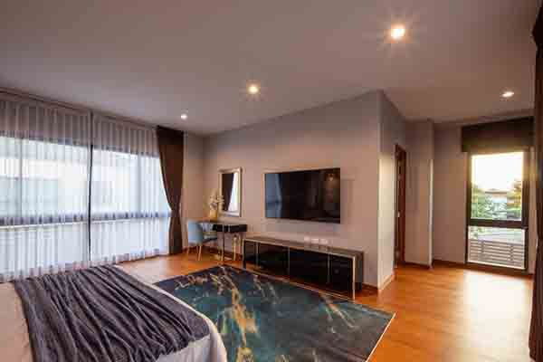 รูป บ้านเดี่ยวสองชั้น 5 ห้องนอน  5 ห้องน้ำ  1 ห้องรับแขก 1 ห้องครัว 2 ที่จอดรถ  - รูปที่ 11/26