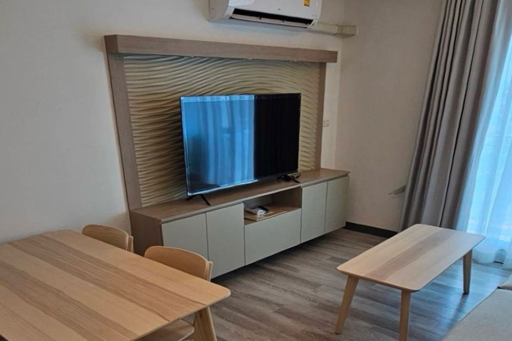 picture  For Sale ! high floor 24+, minimalist style, rare item, Good location!! 🔥 Code C20251000051...Thru Thonglor, 2 bed, 2 bath, furnished, Special Deal!! - 4/7