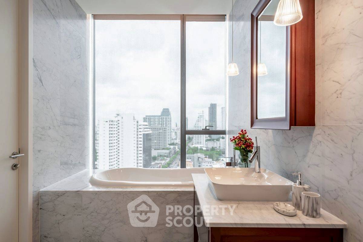 picture 2-BR Condo at Khun By Yoo near BTS Thong Lor (ID 2359402) - 14/17