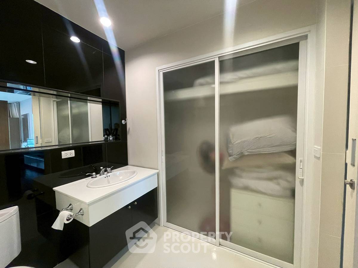 picture 1-BR Condo at The Address Chidlom near BTS Chit Lom (ID 2359706) - 9/9