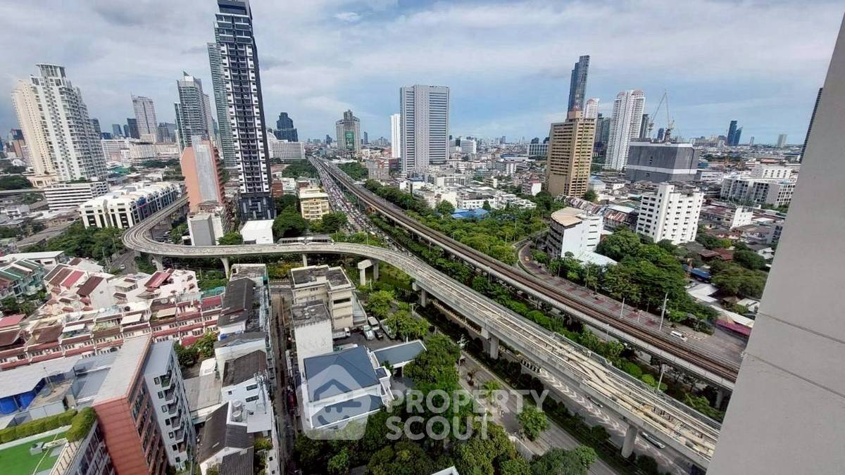 picture 2-BR Condo at Villa Sathorn near BTS Krung Thon Buri (ID 2359855) - 17/18