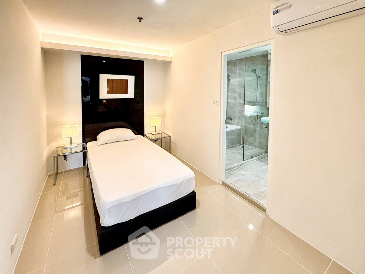 picture 4-BR Condo at The Waterford Diamond Tower Sukhumvit near BTS Phrom Phong (ID 2359446) - 9/19