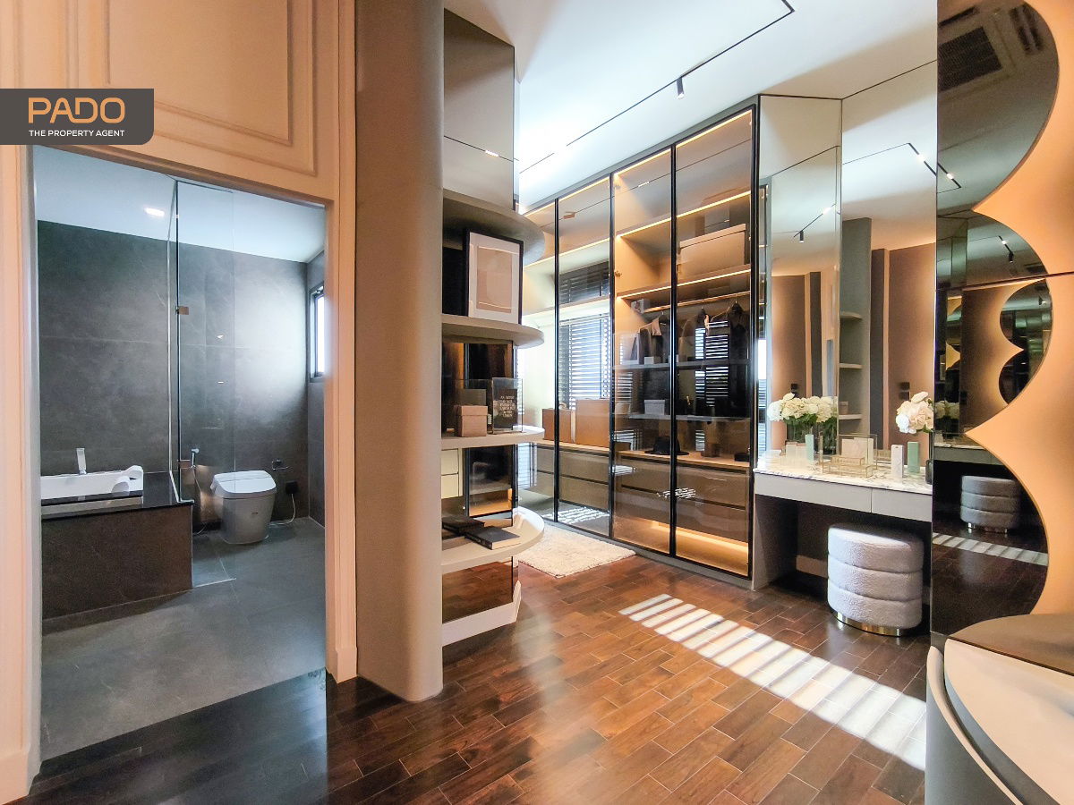 รูป ขายบ้านตัวอย่างตกแต่งพร้อมอยู่ Grand Bangkok Boulevard Krungthepkritha (กรุงเทพกรีฑา) 5 นอน 6 น้ำ 5 จอด 2 ห้องแม่บ้าน - รูปที่ 30/35