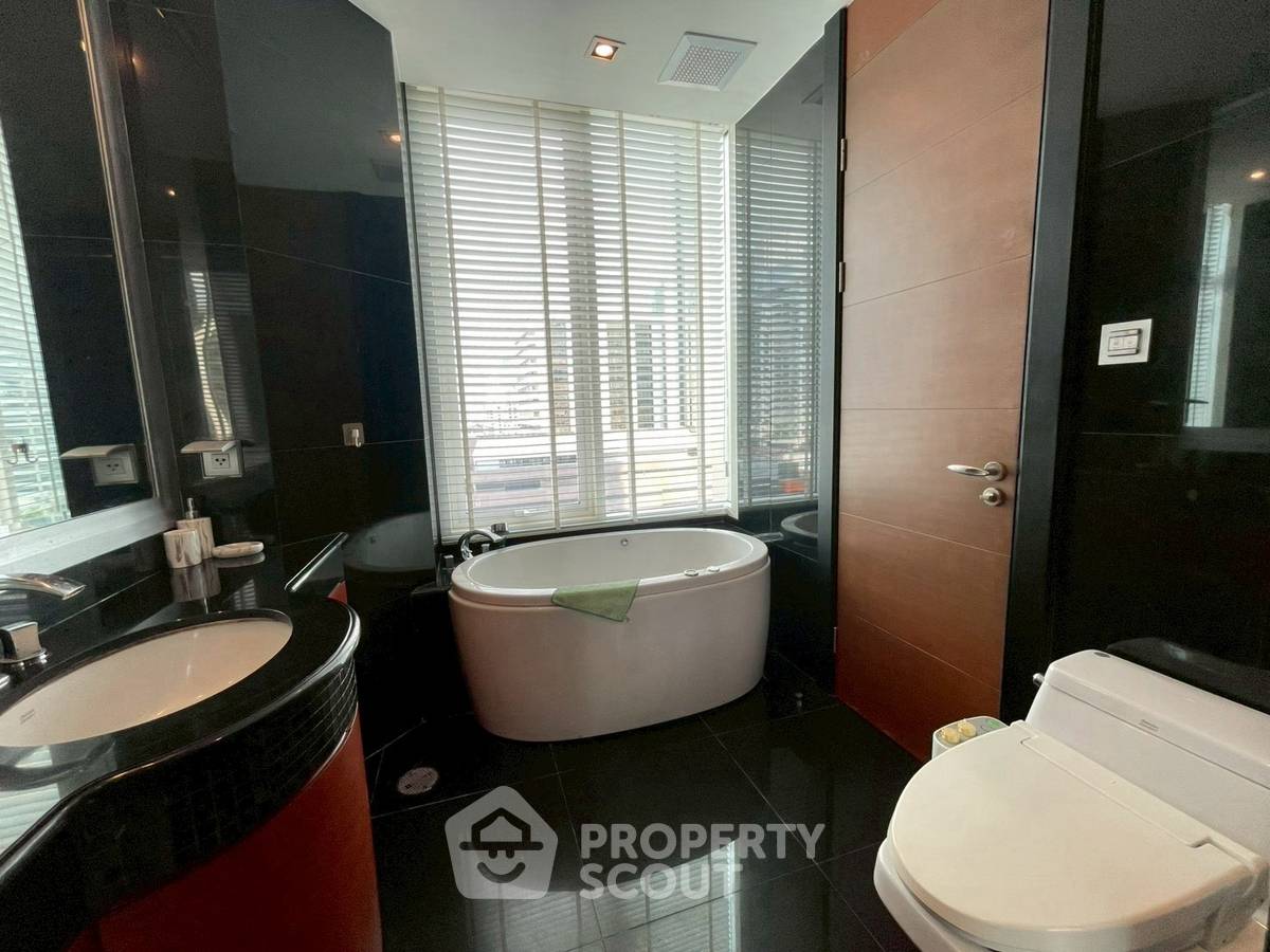 picture 2-BR Condo at The Infinity Condominium near BTS Chong Nonsi (ID 2359254) - 9/20