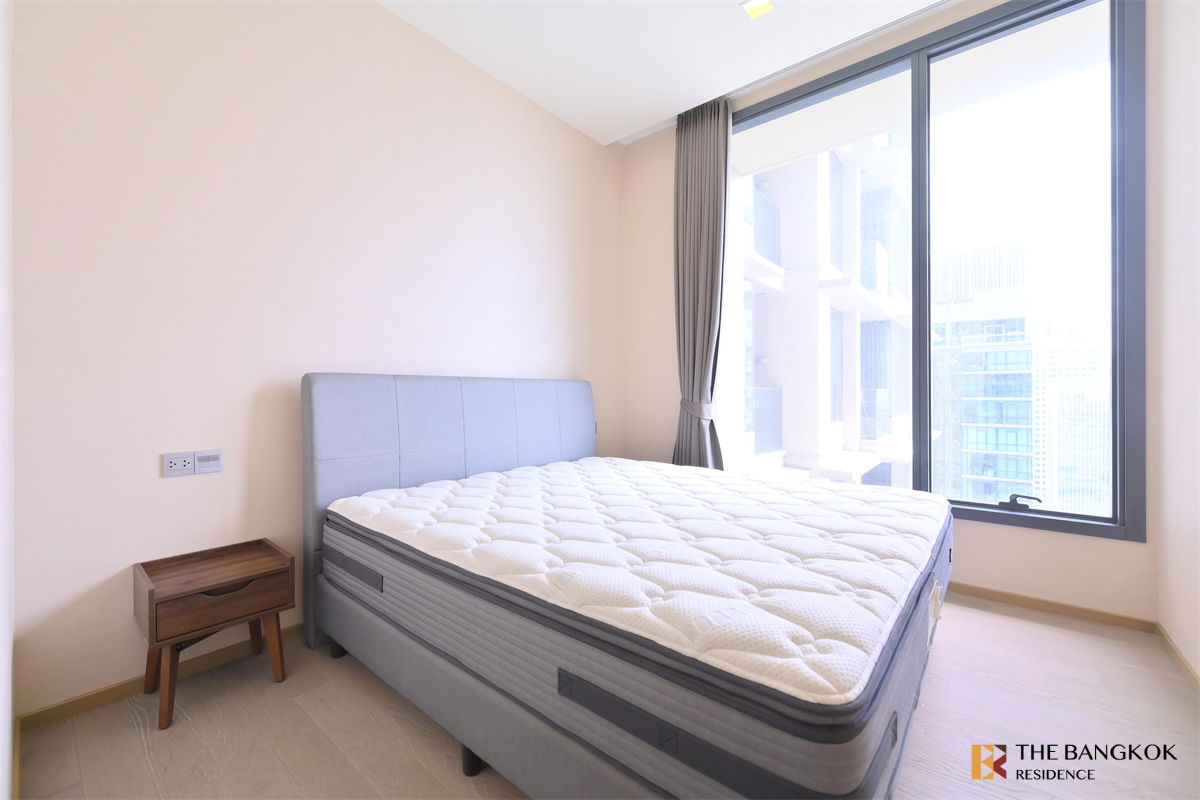 picture The Esse Asoke  - Best price 28,000 bath / month,1B1B size 37 sqm, available ( Line ID: loft.w or phone: 0842824246)  - 2/11