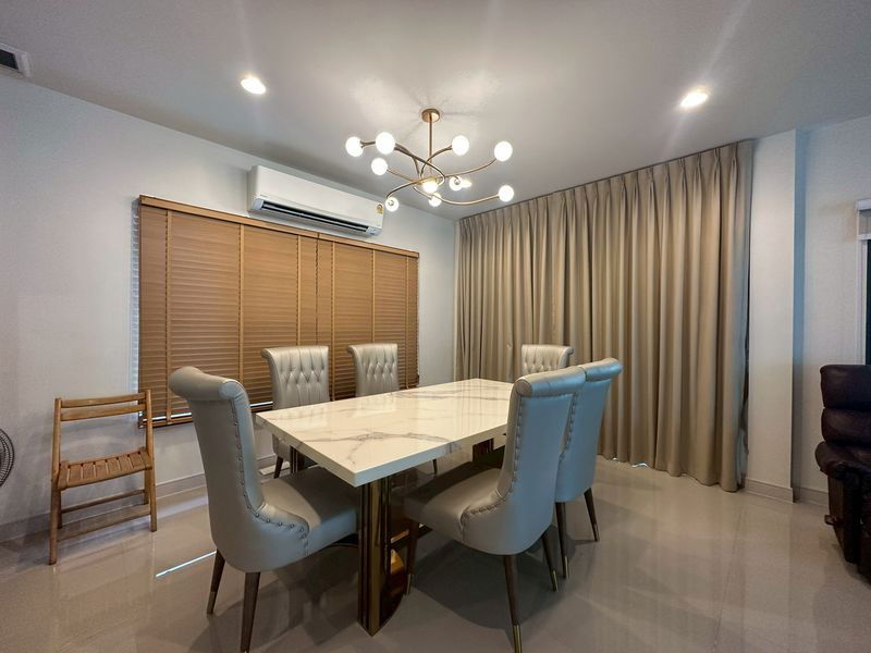 picture For Rent – Luxury Single House @ Setthasiri Krungthep Kreetha 1 | 4 Bed, 4 Bath + Maid Room | Fully Furnished - 2/17