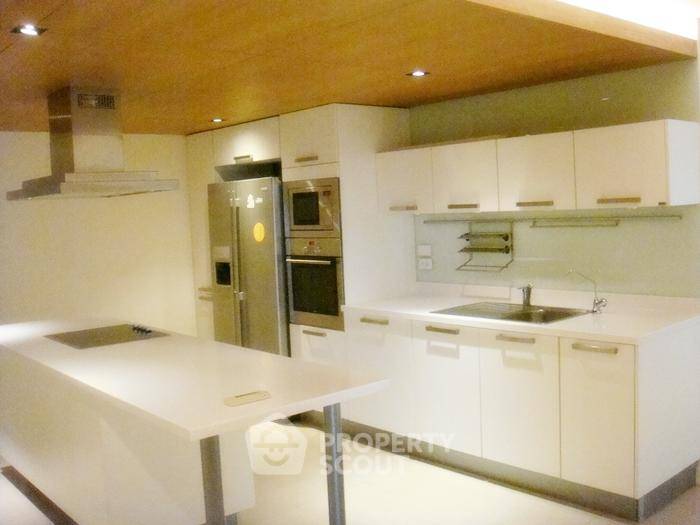 picture 3-BR Condo at Baan Ananda Condo Sukhumvit 61 near BTS Thong Lor (ID 513736) - 4/15
