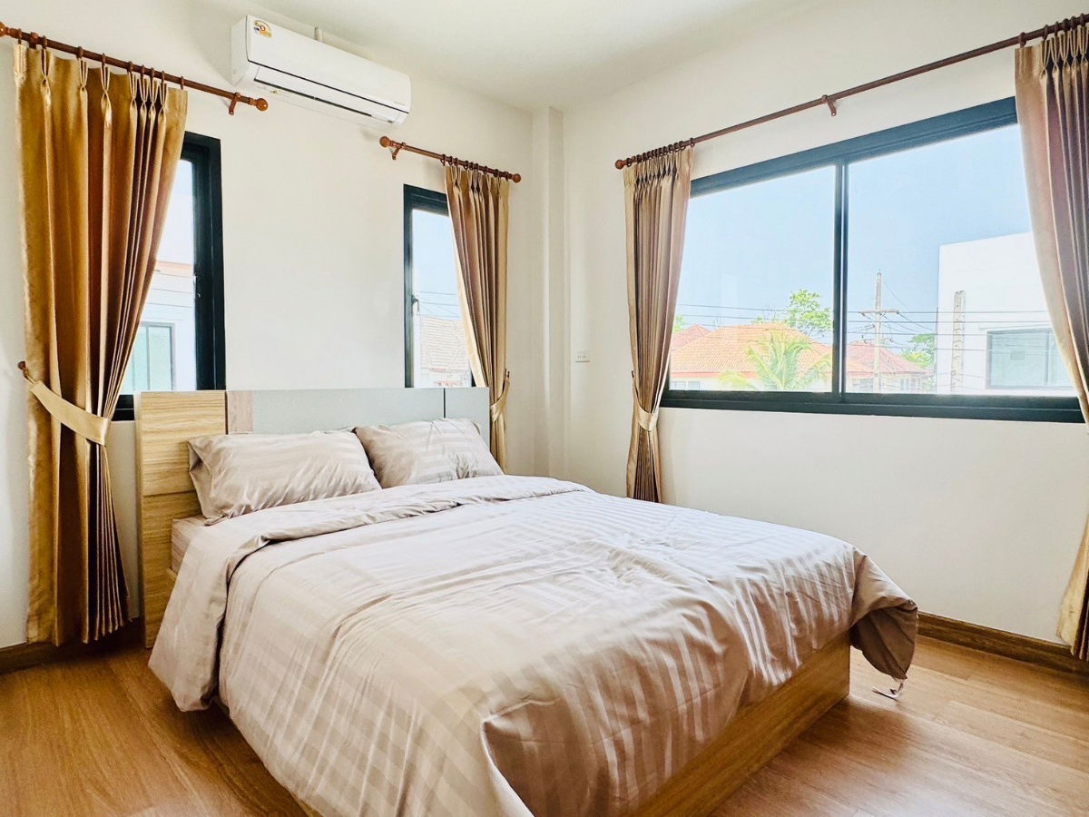 รูป ให้เช่าบ้าน Pool Villa  2 ชั้น   4 ห้องนอน 5 ห้องน้ำ 1 ห้องรับแขก 1 ห้องครัว   - รูปที่ 15/35