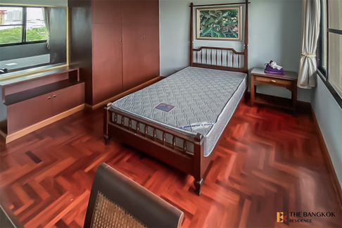 Supreme Ville  Ready-to-move-in Condo at an Amazing Price!!