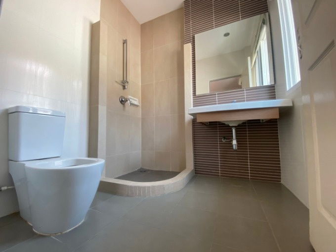 picture  Luxury 2-Story Detached House for Sale – Laddarom Elegance Ratchaphruek-Sathorn  - 11/17