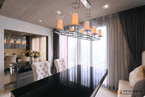 City Smart Condo Luxuriously Elevated Unit near BTS Asok