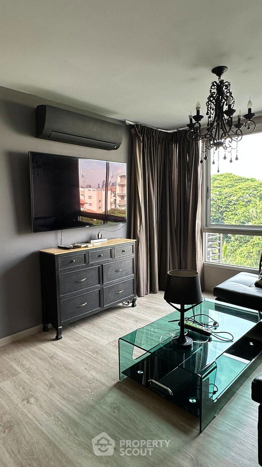 picture 1-BR Condo at Sathorn Plus-By The Garden near MRT Khlong Toei (ID 1163949) - 1/19