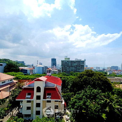 Condos for sale : 1-BR Condo at Pattaya Hill Resort close to Phratamnak (ID 2359357)