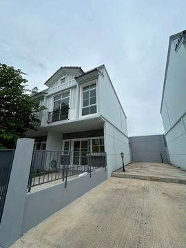 Corner Townhouse For Rent Villaggio 2 Srinakarin-Bangna, Fully furnished