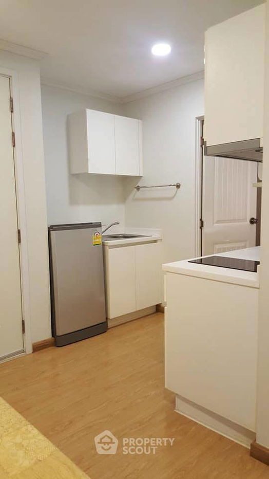 picture 1-BR Condo at The Prague Condominium close to Bang Lamphu (ID 421330) - 2/9