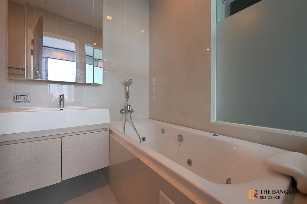 รูป Q Asoke  - ปล่อยเช่าถูกมาก 42,000 บาท/เดือน, 2 ห้องนอน 2 ห้องน้ำ 65 ตรม ห้องสวยมาก พร้อมอยู่ ( Line ID: loft.w หรือ เบอร์ 0842824246) - รูปที่ 8/11