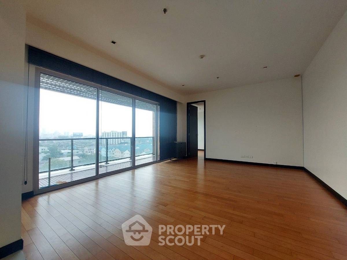 รูป คอนโด 2-ห้องนอน ที่ เดอะล็อฟท์ เย็นอากาศ คอนโดมิเนียม ใน ช่องนนทรี (ID 1838848) - รูปที่ 2/16