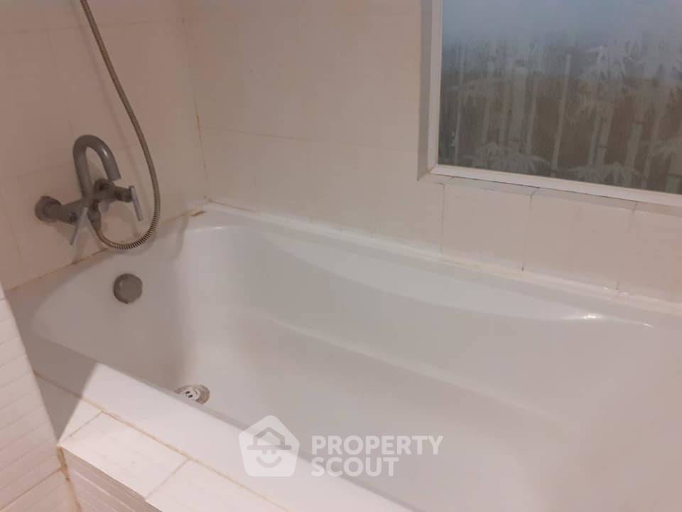 picture 2-BR Condo at Ideo Ladprao 5 near MRT Lat Phrao (ID 347198) - 8/17