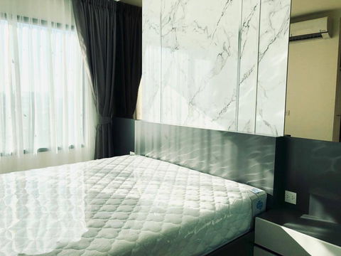 P-131680 Condo for rent Life Asoke fully furnished (Confirm again when visit). 