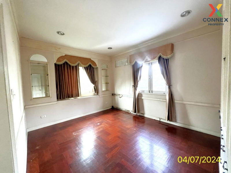 ขายบ้านเดี่ยว : ขายบ้าน มณียา มาสเตอร์พีซ รัตนาธิเบศร์ MRT-ไทรม้า ไทรม้า เมืองนนทบุรี นนทบุรี CX-110856 ✅ ทักไลน์ @connexproperty ตอบทันที ทีมงานมืออาชีพ ✅