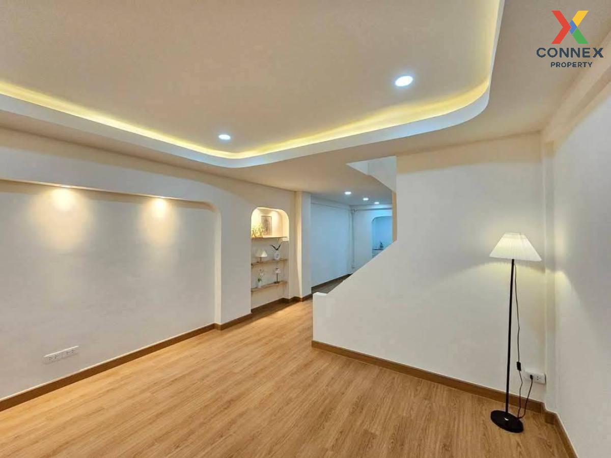 picture For Sale Townhouse/Townhome  , Tummasathid Villa Bang Chak , newly renovated , Bang Chak , Phra Khanong , Bangkok , CX-124002 ✅ Live chat with us ADD LINE @connexproperty ✅  - 5/12