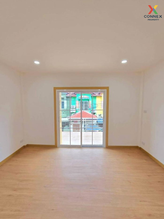 รูป ขายทาวน์เฮ้าส์/ทาวน์โฮม  บ้านนันทิชา 4 รีโนเวทใหม่ ไทรน้อย ไทรน้อย นนทบุรี CX-107245 ✅ ทักไลน์ @connexproperty ตอบทันที ทีมงานมืออาชีพ ✅  - รูปที่ 2/12