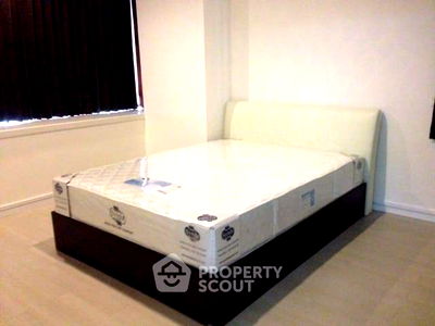 เช่าคอนโด MRT พระราม 9 : คอนโด 1-ห้องนอน ที่ ที.ซี. กรีน พระรามเก้า ใกล้ MRT พระราม 9 (ID 1297275)