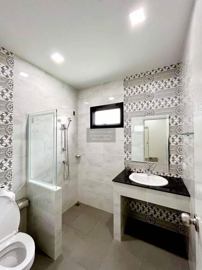 รูป ขายบ้าน  ภูมิชนก พุทธมณฑลสาย 4-5 ห้องมุม อ้อมน้อย กระทุ่มแบน สมุทรสาคร CX-102397 ✅ ทักไลน์ @connexproperty ตอบทันที ทีมงานมืออาชีพ ✅  - รูปที่ 11/12