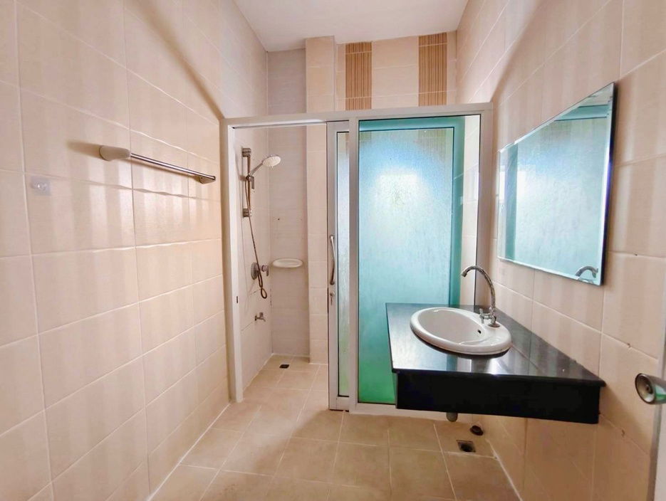 picture Urgent Sale: 2-Storey Detached House at Panasun Private Homes, Hathairat Soi 37 | Spacious Family Home on 101 sq.w. of Land - 18/22