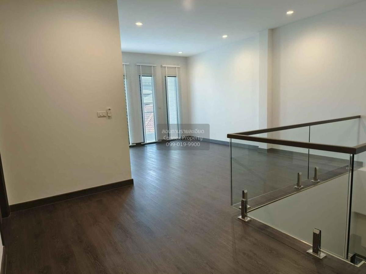 picture FOR SALE detached house , Detached house Sukhumvit65 BTS Ekkamai  , newly renovated , BTS-Ekkamai , Bang Chak , Phra Khanong , Bangkok , CX-80538 ✅ Live chat with us ADD LINE @connexproperty ✅  - 7/12