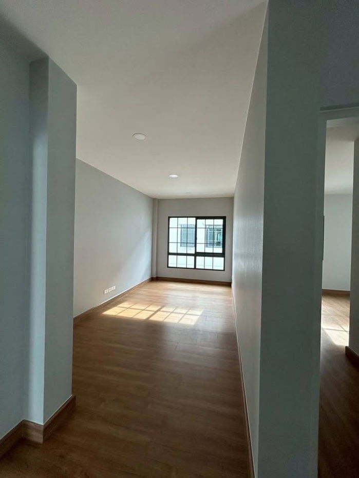 picture EBH-3381 Centro Bangna 2 4bedrooms (Near Mega Bangna ) Unfurnished unit - 8/21