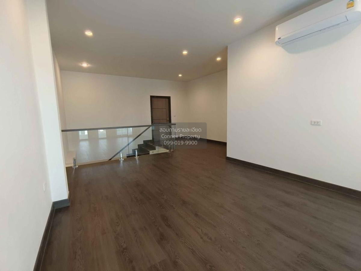 picture FOR SALE detached house , Detached house Sukhumvit65 BTS Ekkamai  , newly renovated , BTS-Ekkamai , Bang Chak , Phra Khanong , Bangkok , CX-80538 ✅ Live chat with us ADD LINE @connexproperty ✅  - 8/12