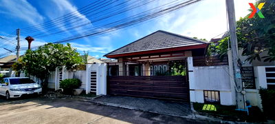 Houses for sale : For Sale House , Piam Mongkhon , Huai Yai , Bang Lamung , Chon Buri , CX-104700 ✅ Live chat with us ADD LINE @connexproperty ✅ 