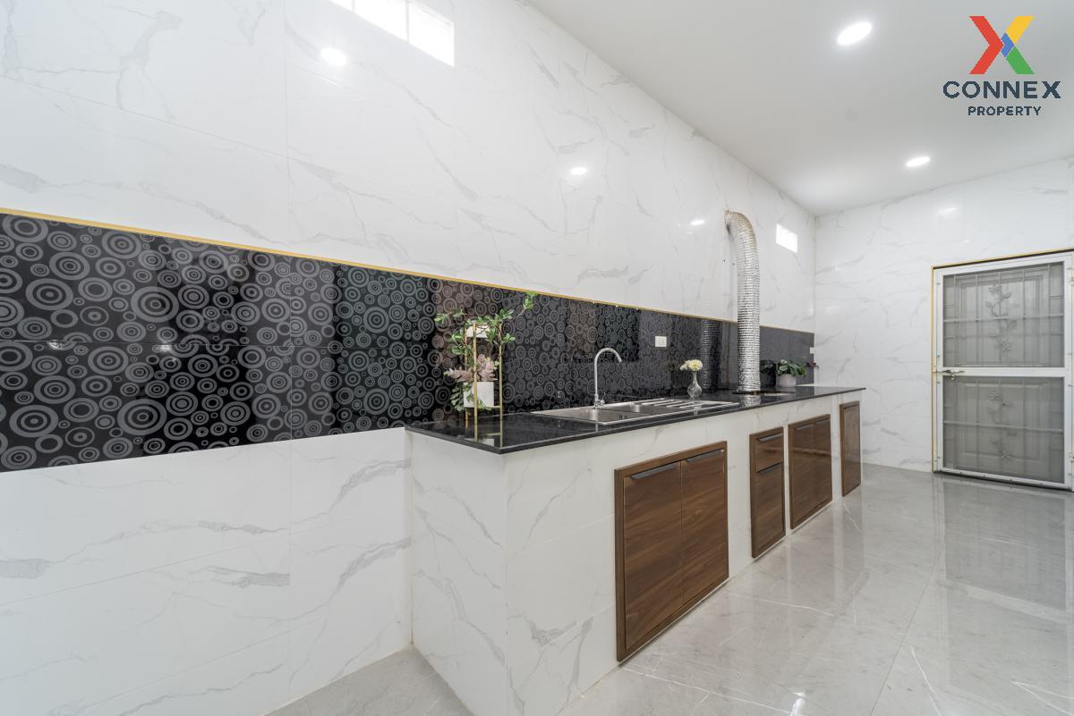 picture For Sale House , Baan Subthanee 5 Rangsit-Klong 9 , Lam Phak Kut , Thanyaburi , Pathum Thani , CX-103849 ✅ Live chat with us ADD LINE @connexproperty ✅  - 3/12
