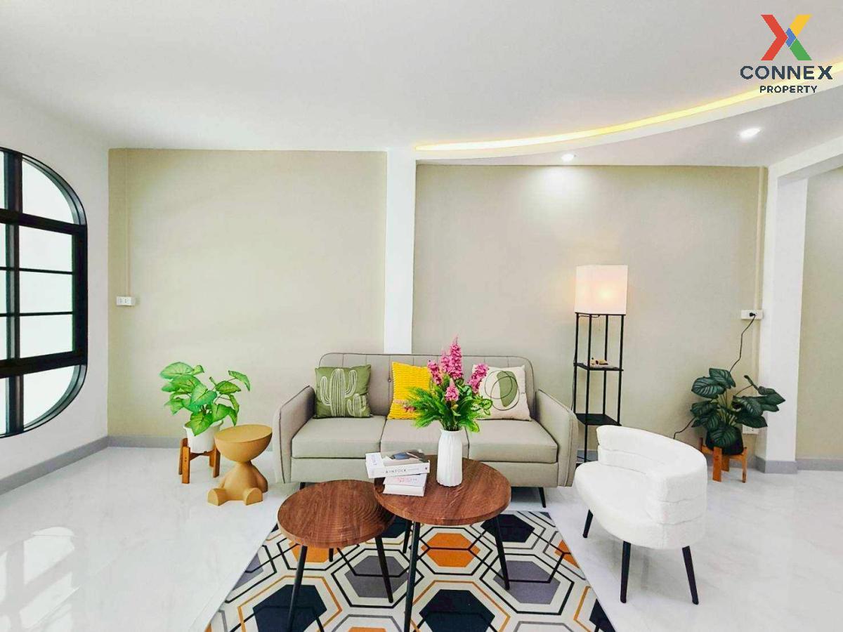 รูป ขายทาวน์เฮ้าส์/ทาวน์โฮม  เค.ซี. รามอินทรา 1 หน้ากว้าง รีโนเวทใหม่ สามวาตะวันตก เขต คลองสามวา กรุงเทพ CX-126570 ✅ ทักไลน์ @connexproperty ตอบทันที ทีมงานมืออาชีพ ✅  - รูปที่ 4/12