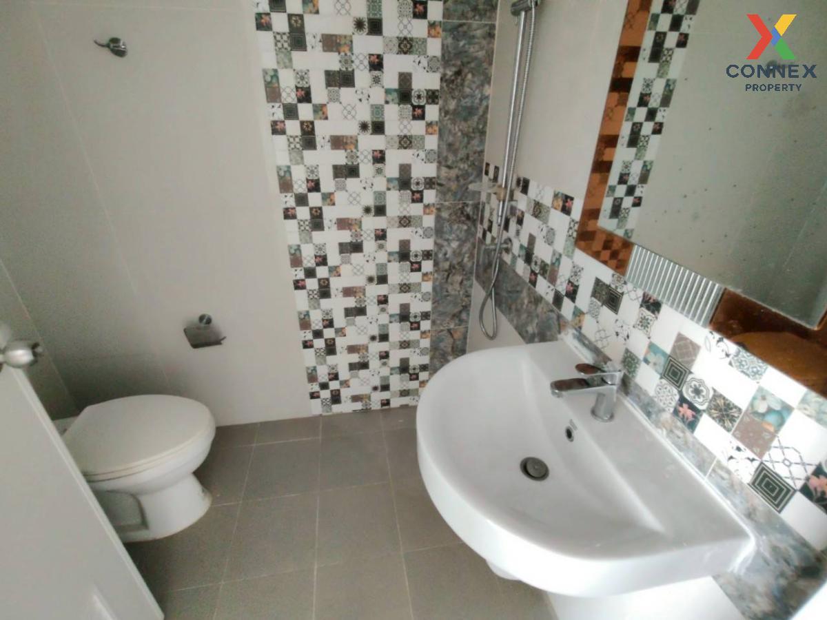 picture For Sale Townhouse/Townhome  , Golden Town 3 Bangna-Suanluang , wide frontage , Dok Mai , Prawet , Bangkok , CX-121697 ✅ Live chat with us ADD LINE @connexproperty ✅  - 6/12