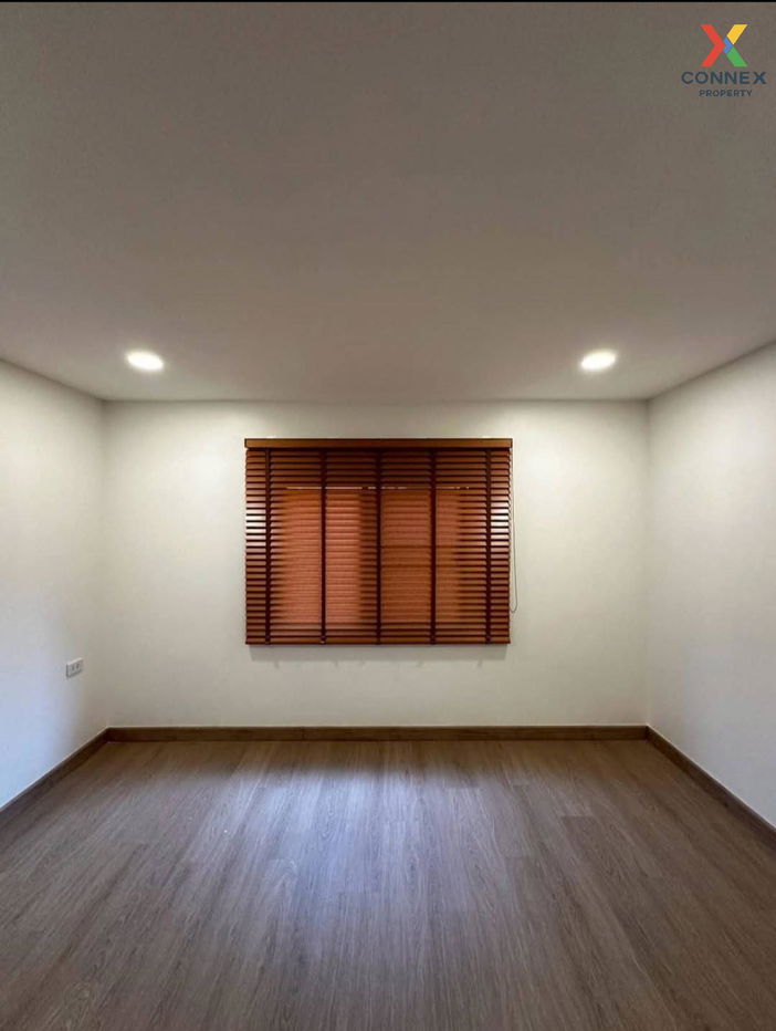 รูป ขายทาวน์เฮ้าส์/ทาวน์โฮม  สวยริมบึง รีโนเวทใหม่ MRT-คู้บอน ท่าแร้ง เขต บางเขน กรุงเทพ CX-130715 ✅ ทักไลน์ @connexproperty ตอบทันที ทีมงานมืออาชีพ ✅  - รูปที่ 10/10