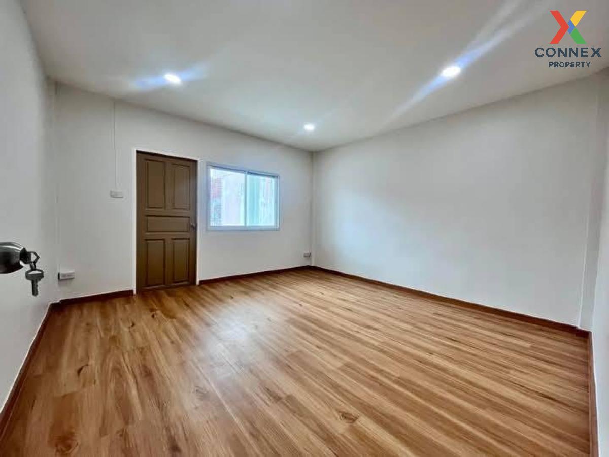 รูป ขายทาวน์เฮ้าส์/ทาวน์โฮม  วโรชา 4 รีโนเวทใหม่ บางปู เมืองสมุทรปราการ สมุทรปราการ CX-114212 ✅ ทักไลน์ @connexproperty ตอบทันที ทีมงานมืออาชีพ ✅  - รูปที่ 2/12