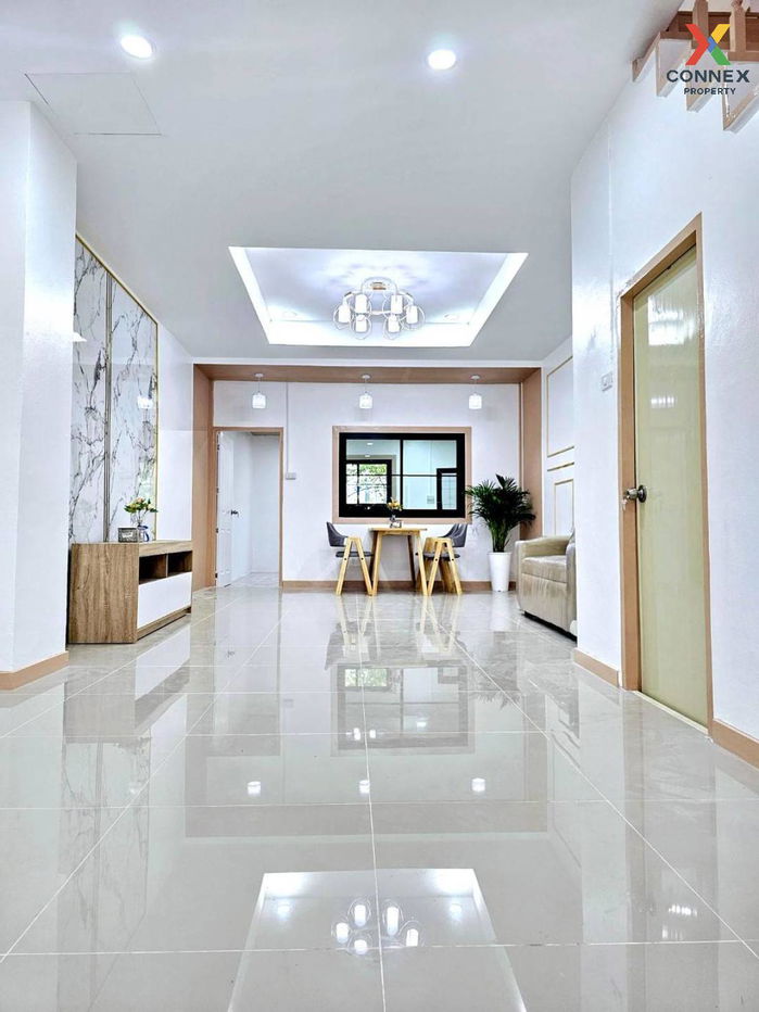 รูป ขายทาวน์เฮ้าส์/ทาวน์โฮม  บ้านชายน้ำ - จามจุรี รีโนเวทใหม่ บางรักพัฒนา บางบัวทอง นนทบุรี CX-119321 ✅ ทักไลน์ @connexproperty ตอบทันที ทีมงานมืออาชีพ ✅  - รูปที่ 4/12